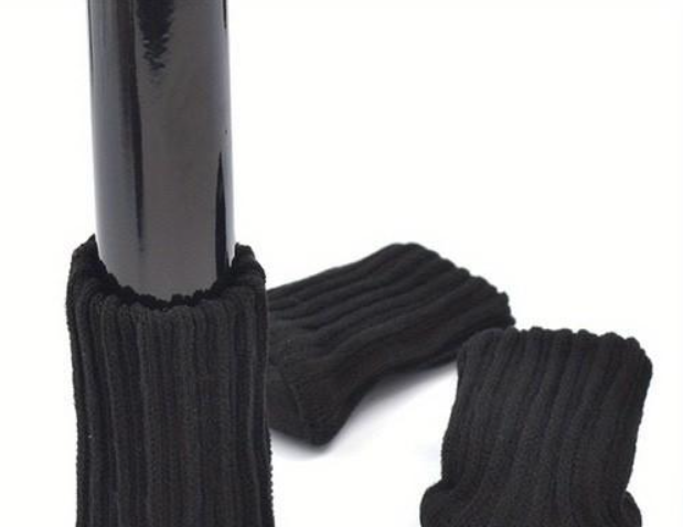 Juodos kėdžių kojų apsaugos